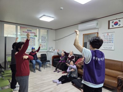 [청주지부] 청주지부 "노인정 봉사활동(치매예방 건강박수,발맛사지)