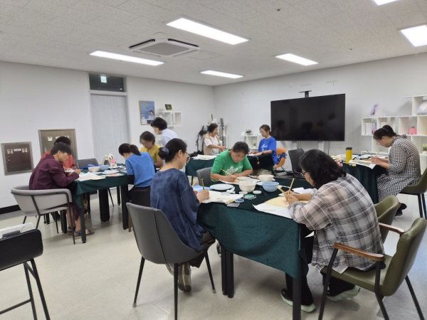 [위드우먼] 회원을 위한 힐링 프로그램 "그림,그리고 힐링"