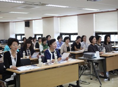 여성리더십 | 통일그룹 임원 부인 월례회의